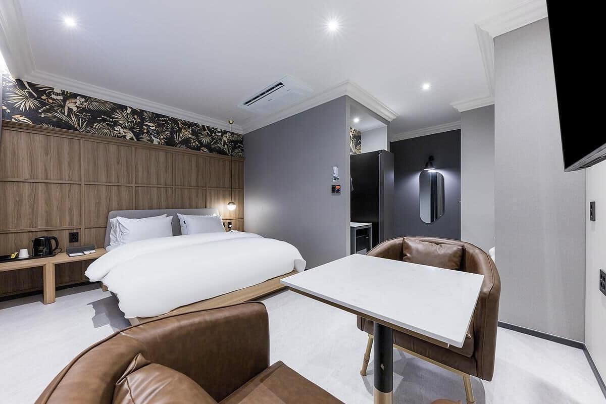 Premium Signature Room