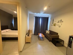 1 bedroom, WiFi, bed sheets, wheelchair access - Cozy 1-bedroom apartment with AC in tranquil ตำบล หนองปรือ (ตำบล หนองปรือ)