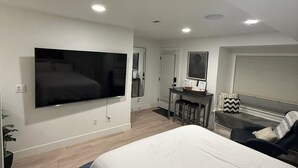 1 slaapkamer, een strijkplank/strijkijzer, wifi, beddengoed