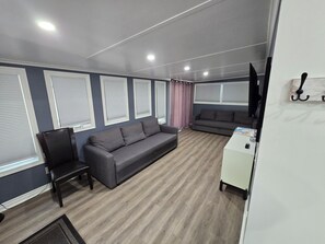 Living area - Freshly remodeled premium trailer in prime location! (Port Colborne)