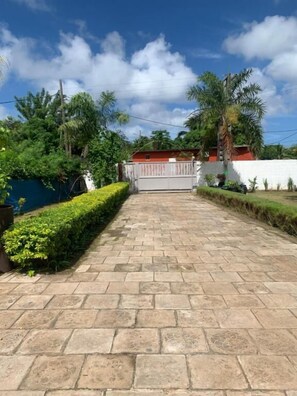 Property grounds - Kaz Kafe  (Mamoudzou)