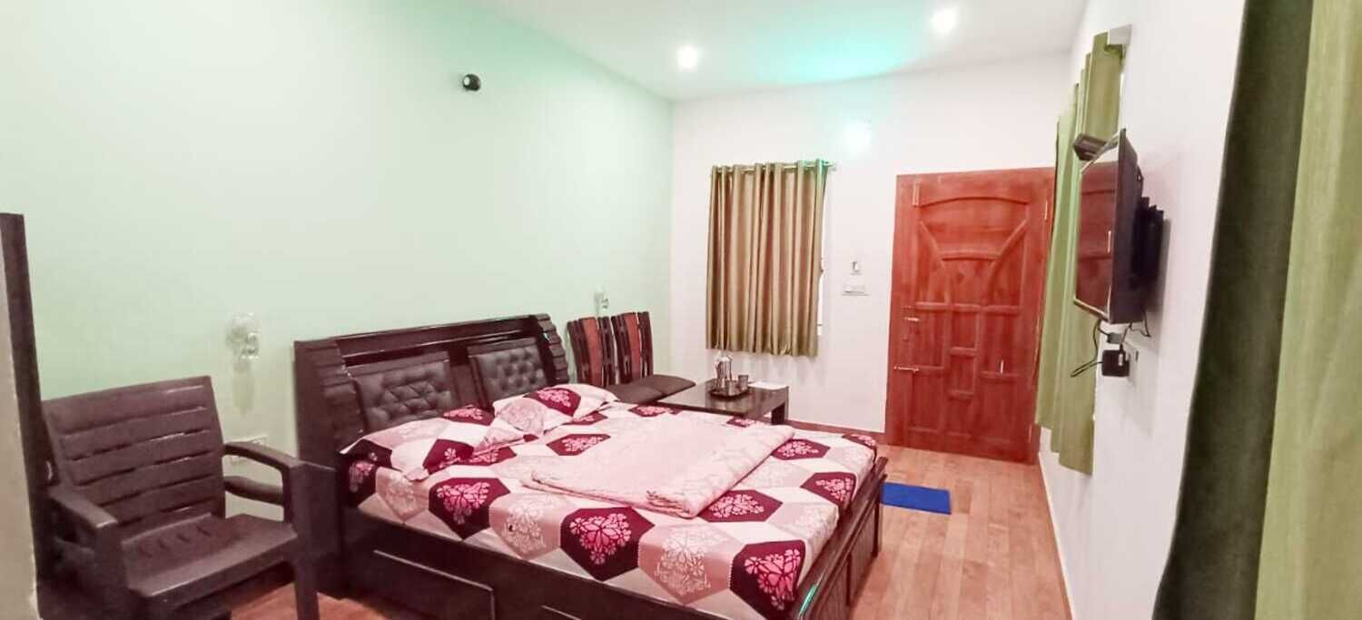 Double Room, Hill View