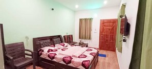 Quarto casal, vista para a colina