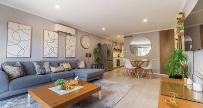 Mount Warren Park Stay | Sleeps 4 + BBQ & Parking