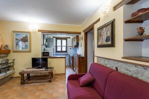 Classic House, 3 Bedrooms | Living room - Majestic Villa Retreat (Assisi)