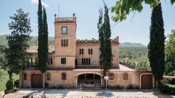Casa clássico, 6 quartos | Fachada