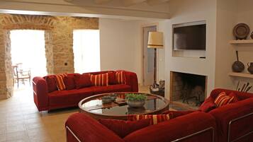 Casa clásica, 6 habitaciones | Sala de estar