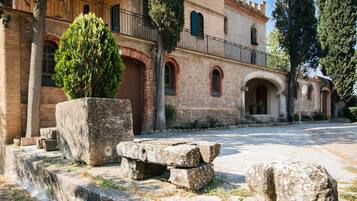 Casa clàssica, 6 dormitoris | Exterior