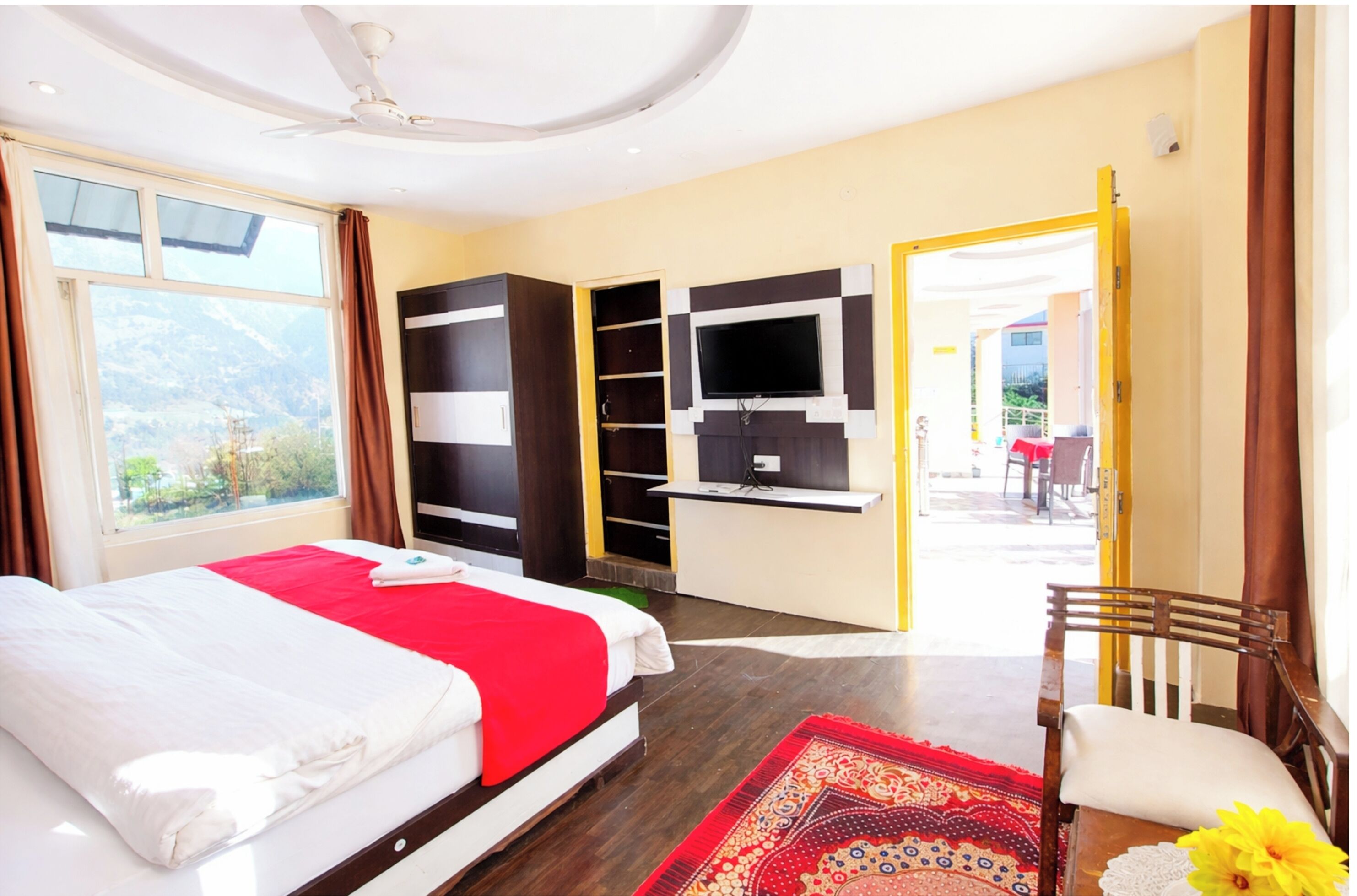 ห้องดีลักซ์ดับเบิล, วิวภูเขา