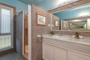 Shower, bidet, towels - Villa Serenita 6 pax - Moraira, Costa Blanca (Moraira)