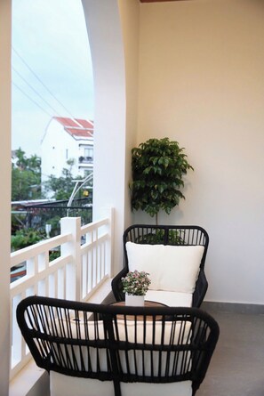 Deluxe Double Room, Balcony, City View | Property grounds - Di Home - Homestay Hoi An Center (Hoi An)