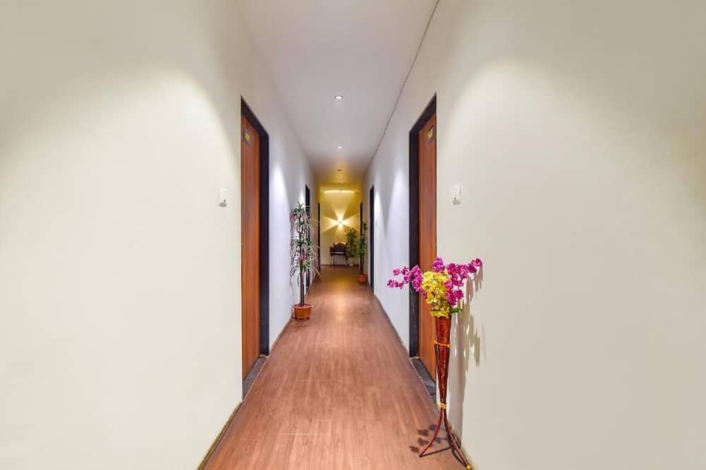 HOTEL NIDHIVAN