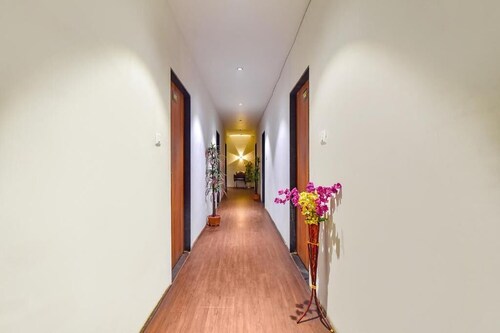HOTEL NIDHIVAN  