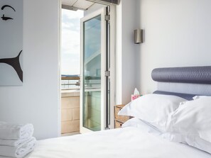 Room - 2 bedroom accommodation in Poole (Poole)