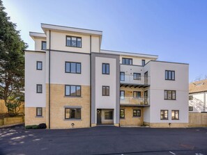 Exterior - 1 bedroom accommodation in Poole (Poole)