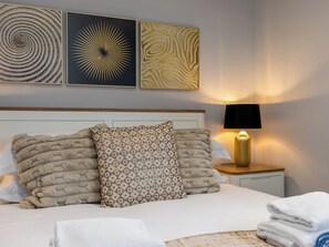 Room - 1 bedroom accommodation in Poole (Poole)