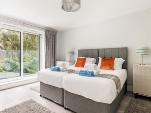 Room - 2 bedroom accommodation in Bournemouth (Bournemouth)