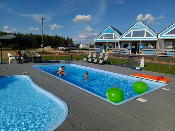 House | Pool - Large Holiday Home, Summer Pool, Sauna, Jacuzzi (gmina Brzuze)