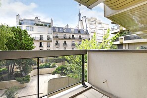 Property grounds - Vue Tour Eiffel | Terrasse & Clim | 2 chambres (Paris)