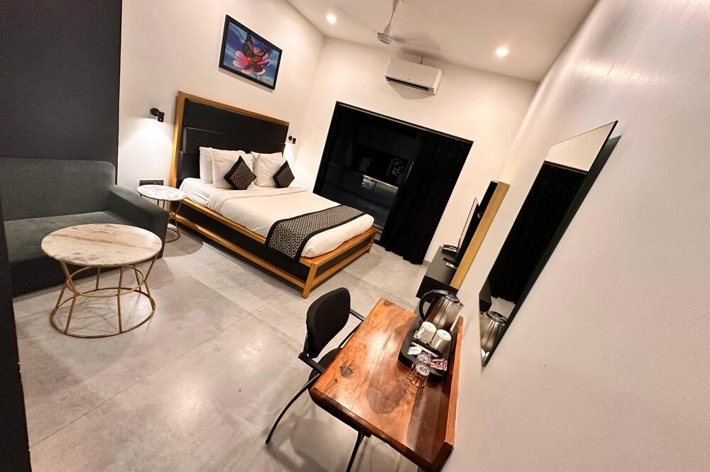 Taaffeite Hotels And Resorts - Shevati