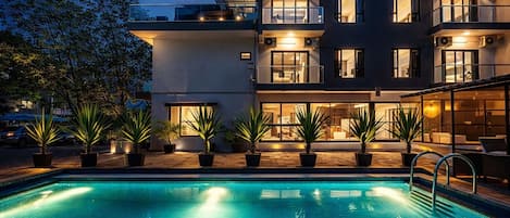 Pool