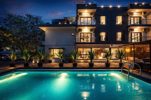 Taaffeite Hotels And Resorts