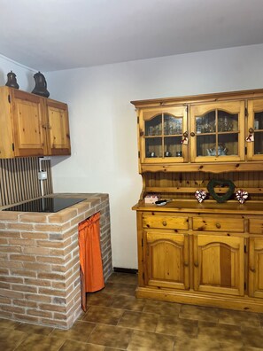 Interior - Pisogne, Authentic Mountain Retreat near Lake Iseo - Unique Bathroom (Pisogne)