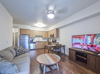 Cozy 1-Bedroom Apartment in Hillsboro