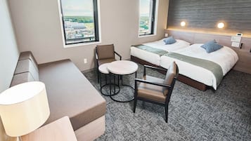 Deluxe Twin Room, Non Smoking | Desk, iron/ironing board, free WiFi