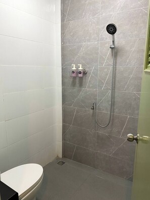 House, 2 Bedrooms | Bathroom