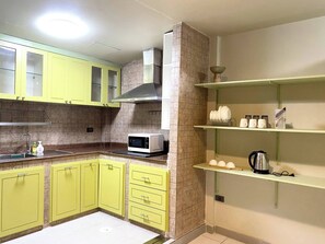 Interior - A House Near Mahidol Salaya (Tambon Salaya)