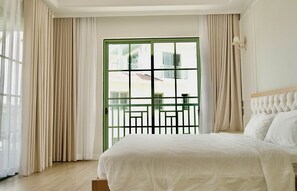 Villa Deluxe, vue sur la ville | Minibar, bureau, rideaux d’obscurcissement, système d’insonorisation