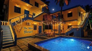 Front of property - The Bliss Hostel (Morjim)