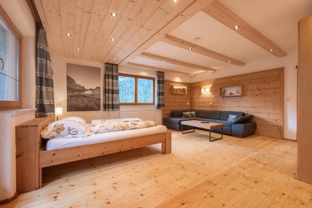Departamento, balcón, vista a la montaña | Interior