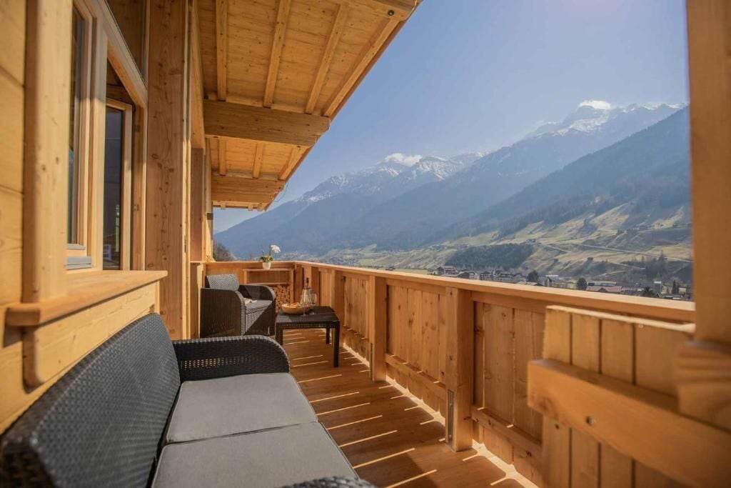 Apartment, Balcony, Mountain View | Property grounds