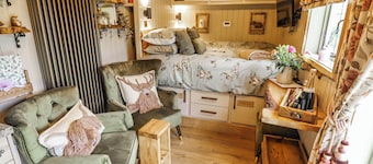 Twit Twoo Shepherds Hut
