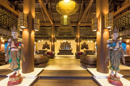 Royal Palace Hotel