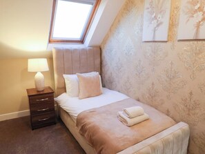 5 bedrooms, individually decorated, individually furnished, free WiFi - Crescent Bay House (Filey)