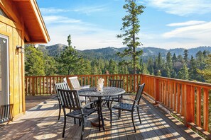 Outdoor dining - A-Framed Cabin + Large Deck + Fireplace + Game Room | Near Pine Knot Village (Big Bear Lake)