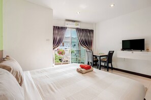 1 dormitorio, tabla de planchar con plancha, Internet y ropa de cama