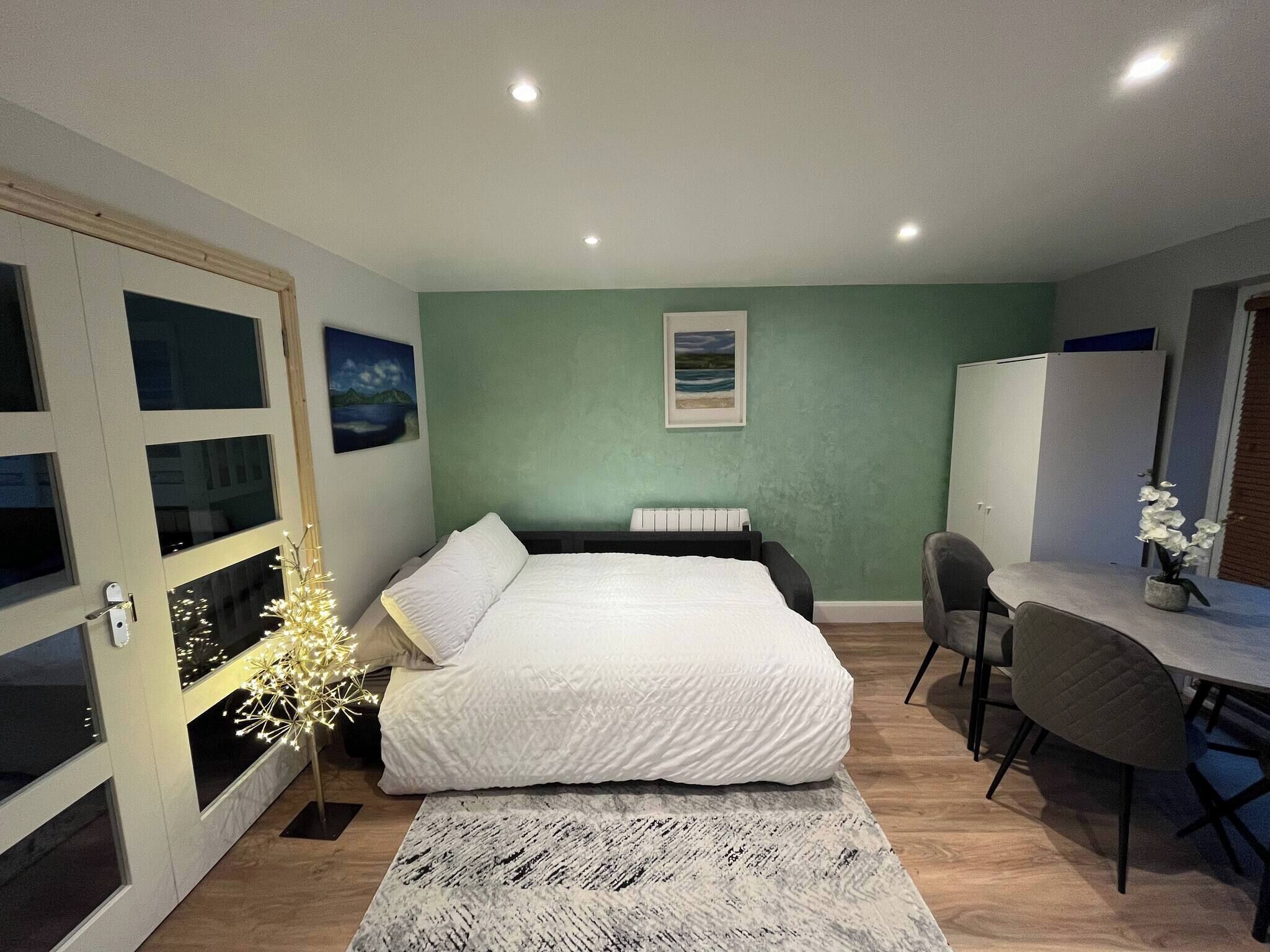 1 bedroom, iron/ironing board, Internet, wheelchair access