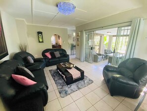 Living area - Pelican's Nest St Lucia Private Holiday House (Saint Lucia)