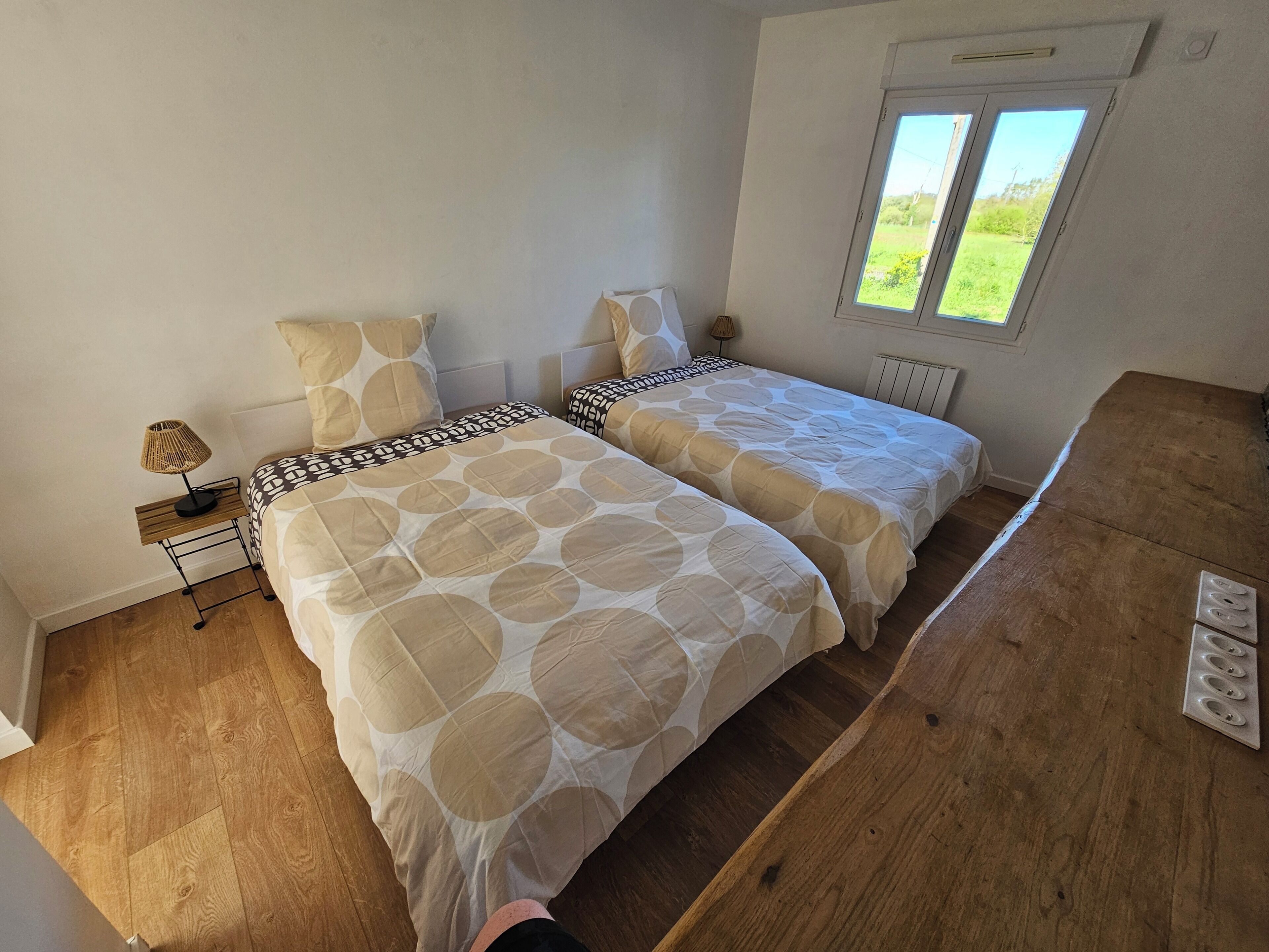 4 dormitorios, tabla de planchar con plancha, wifi gratis y ropa de cama