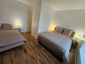 4 chambres, fer et planche Ă repasser, accĂšs au Wi-Fi (inclus)