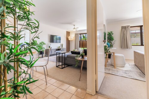 Cozy 2BR Stay in Mount Warren Park | Sleeps 4