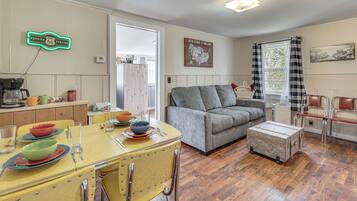 TV, fireplace, DVD player, books
