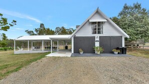 Exterior - The Ridge Stables with Free Wine Tasting (Pokolbin)