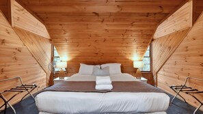 4 bedrooms, desk, iron/ironing board, free WiFi - The Ridge Stables with Free Wine Tasting (Pokolbin)