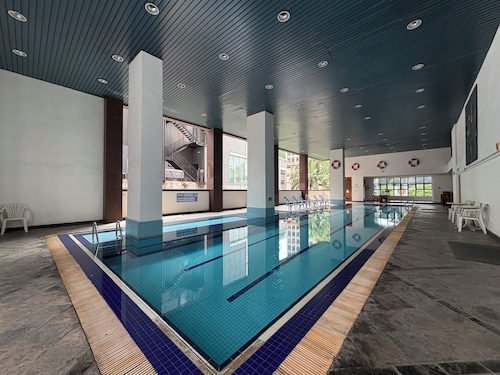 The Maple Suite by Manhattan