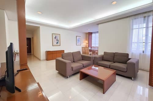 Apartment, 2 Bedrooms | Living area